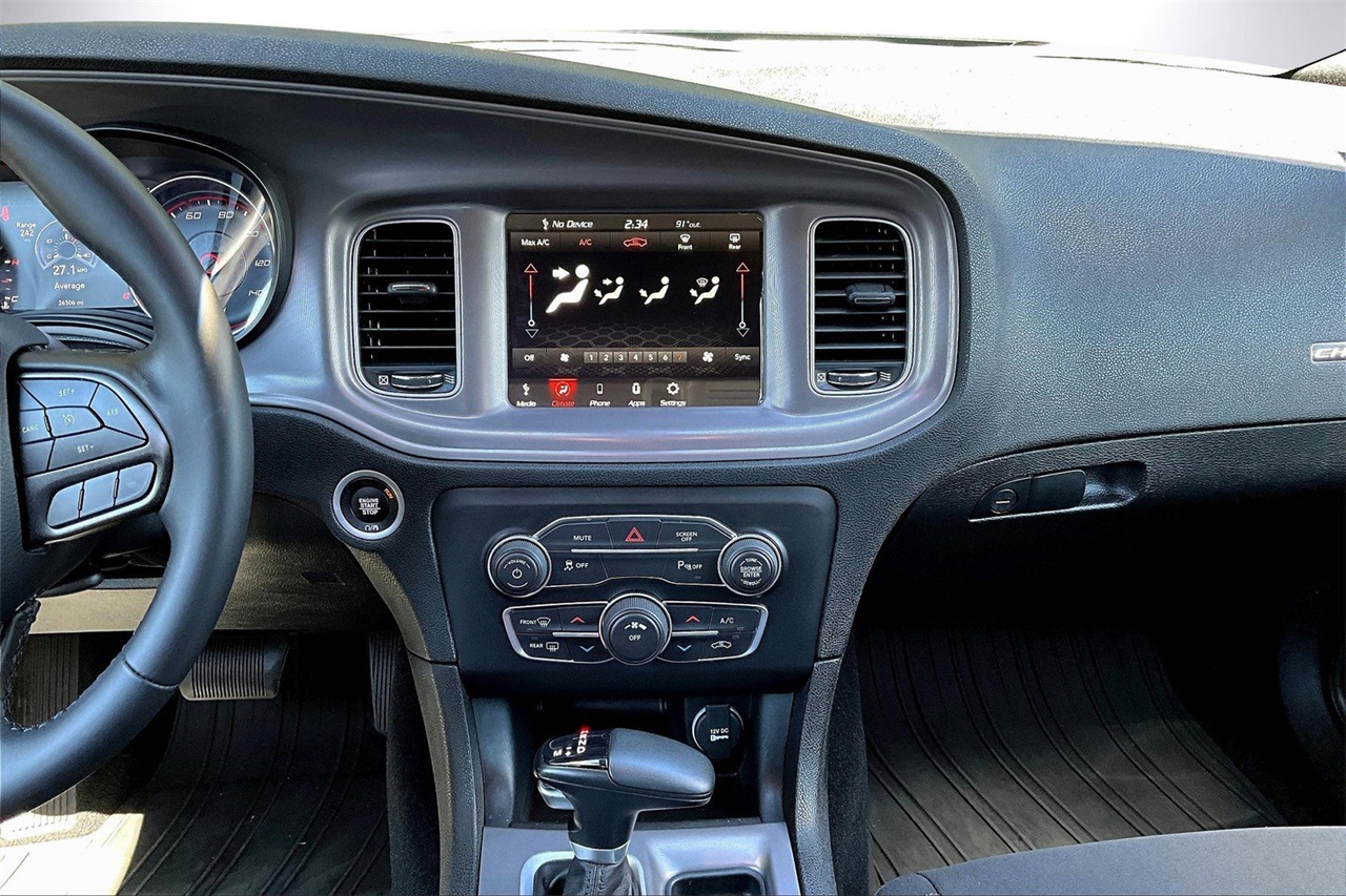 2023 Dodge Charger SXT photo 11