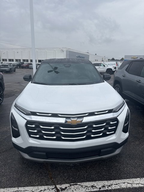 2026 Chevrolet Equinox photo 2