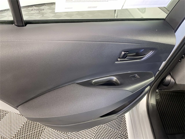 2025 Toyota Corolla LE photo 22