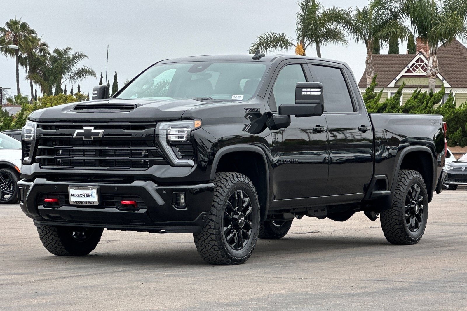 2025 Chevrolet Silverado LTZ photo 8