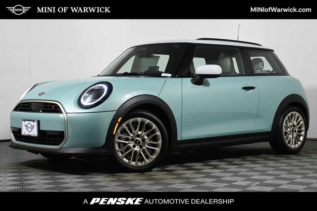 2026 MINI Hardtop 2 Door S's photo