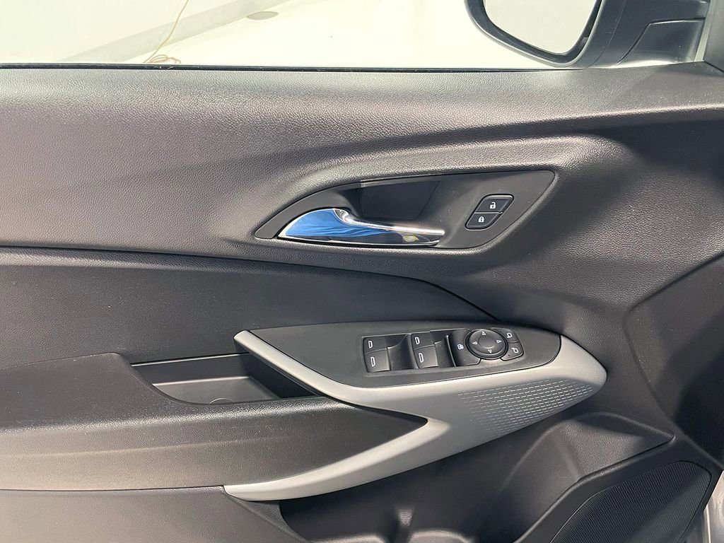 2024 Chevrolet Trax LS photo 10