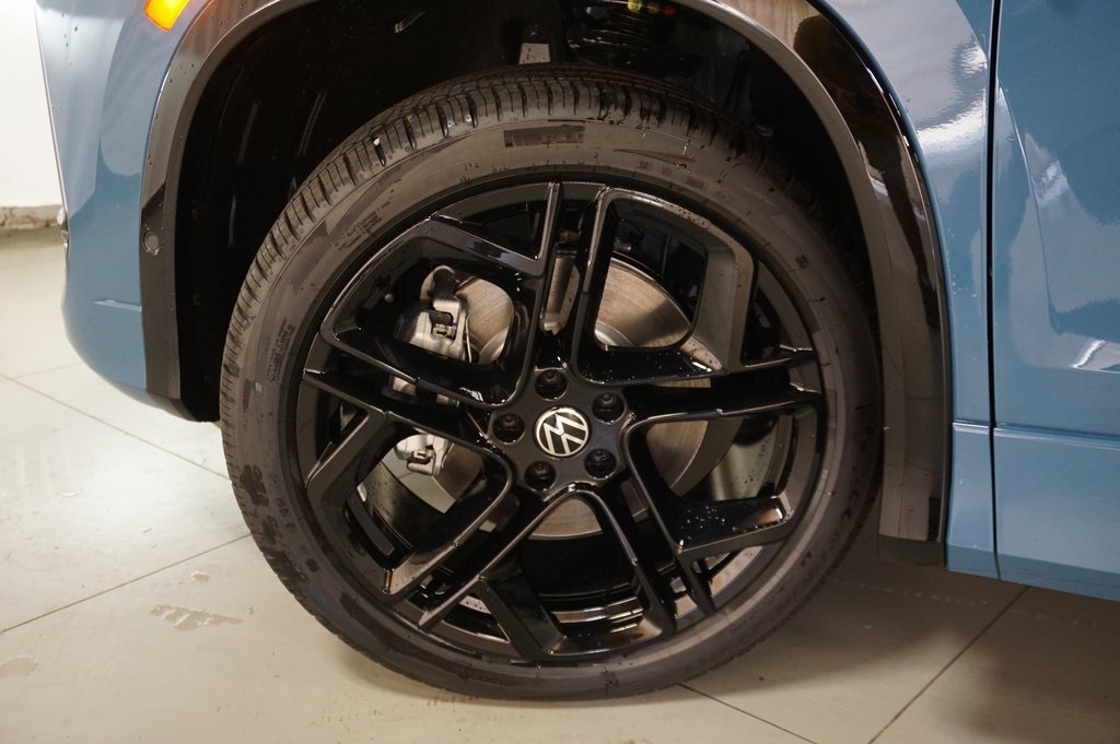 2025 Volkswagen Tiguan SE R-Line Black photo 27