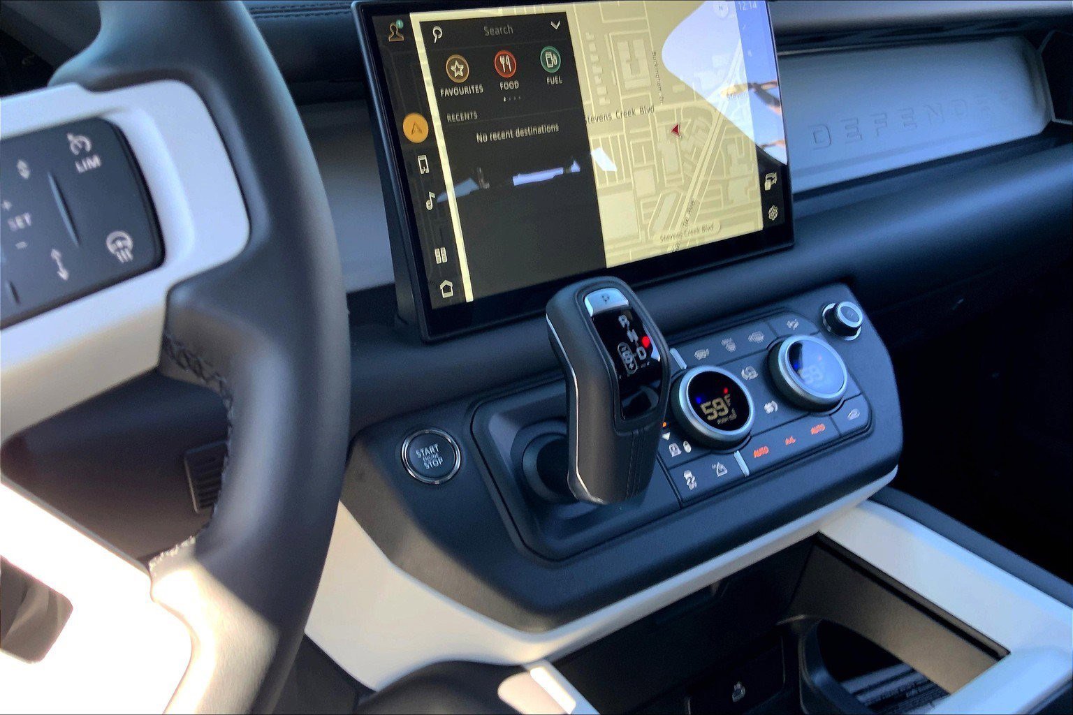 2025 Land Rover Defender 110 X-Dynamic SE photo 3