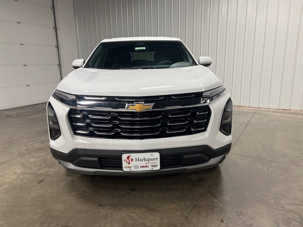 2026 Chevrolet Equinox LT photo 2