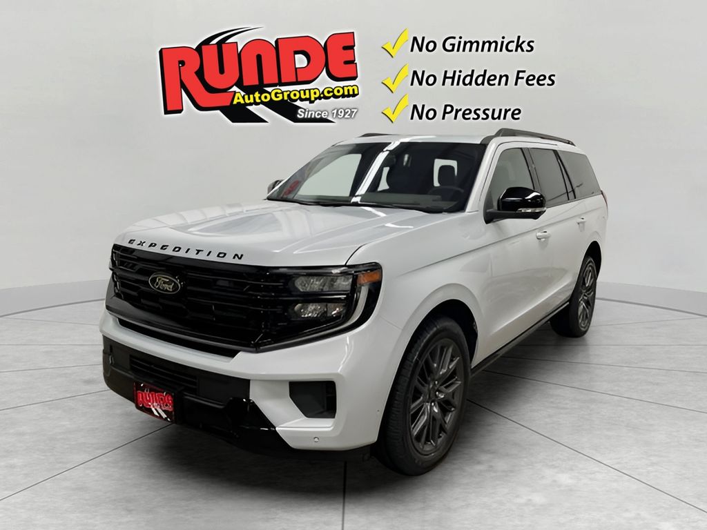 2025 Ford Expedition Platinum's photo