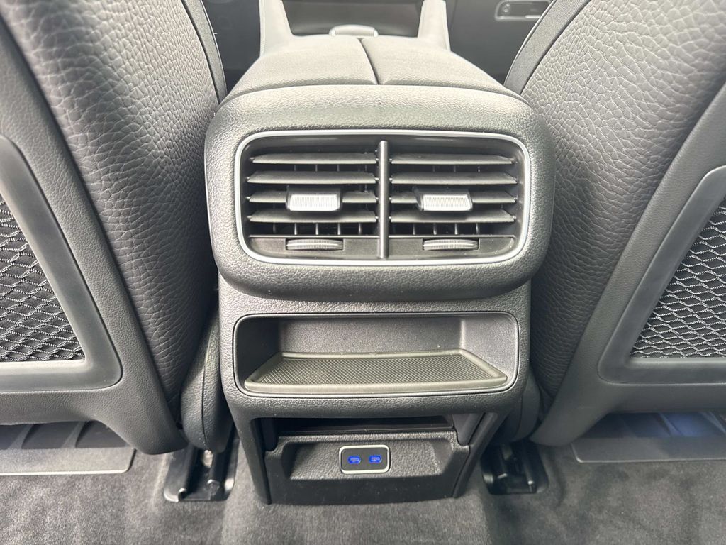 2026 Mercedes Benz GLE 580 4MATIC photo 13