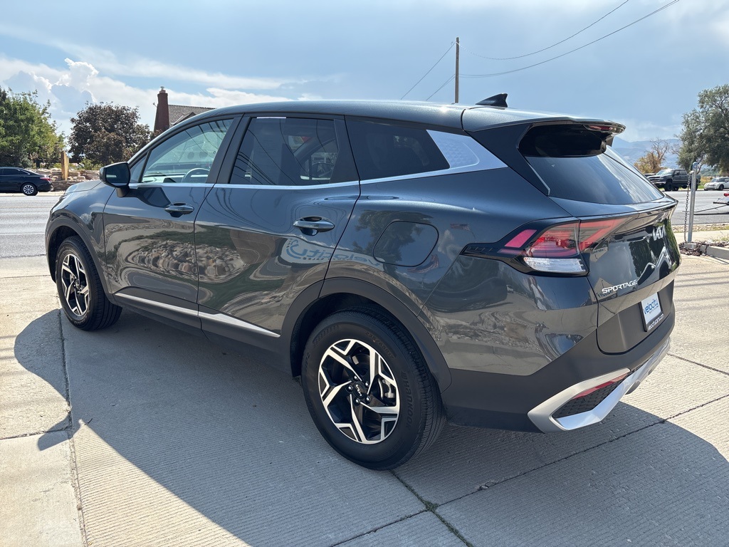 2024 Kia Sportage LX photo 6
