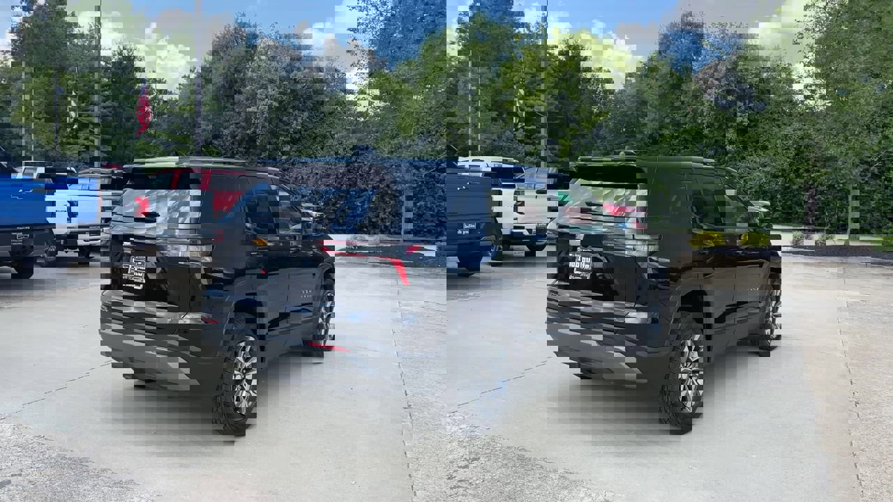 2026 Chevrolet Equinox LT photo 8