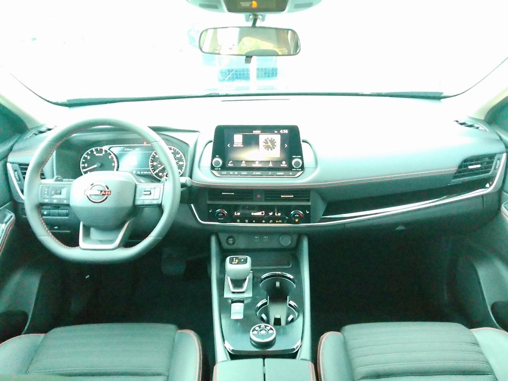 2026 Nissan Rogue SV photo 22