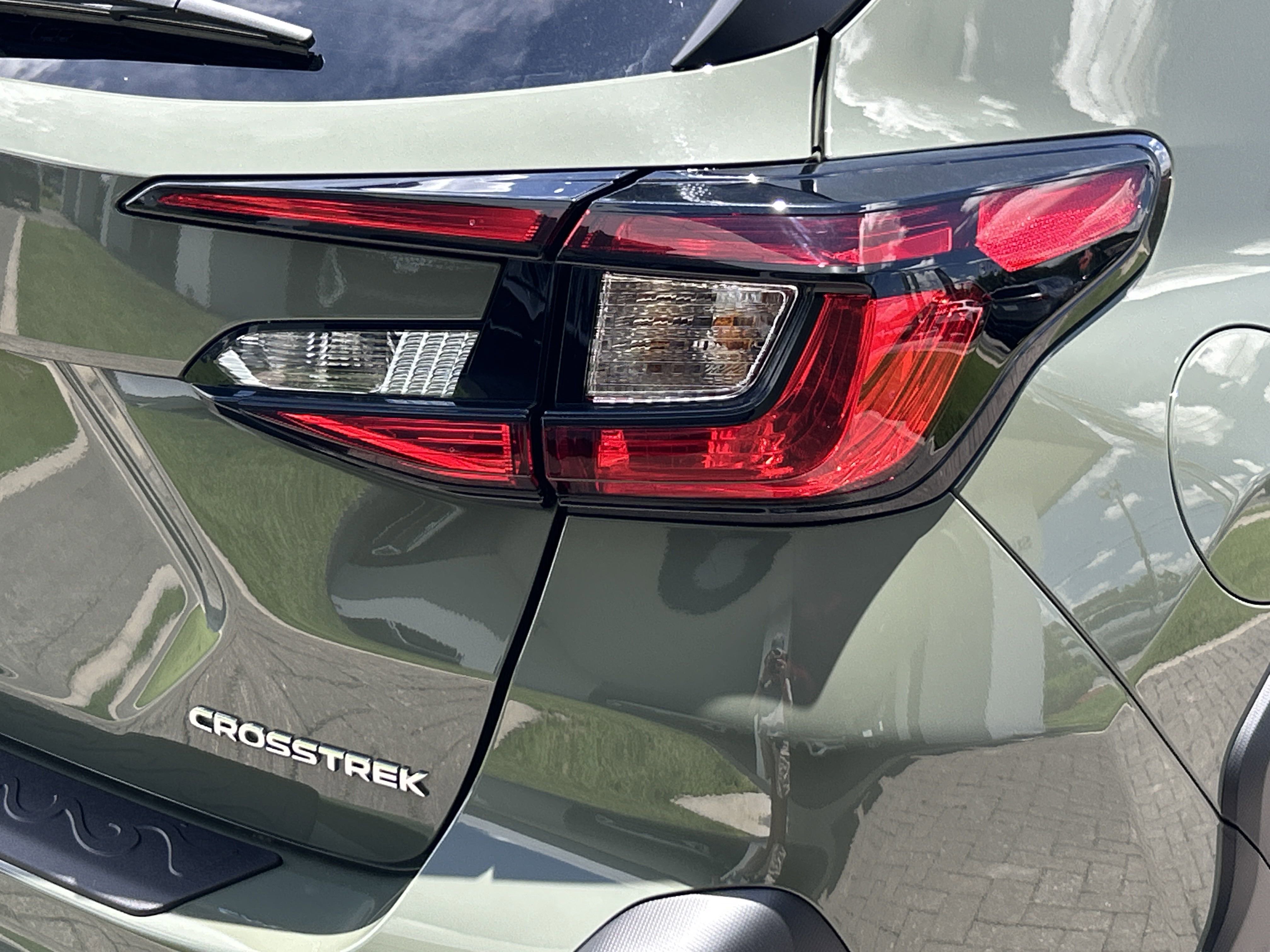 2025 Subaru Crosstrek Limited photo 2