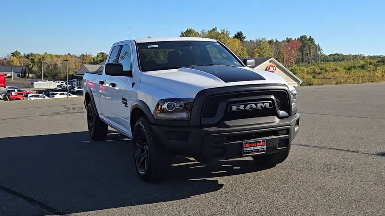 2022 Ram 1500 Classic Warlock photo 2