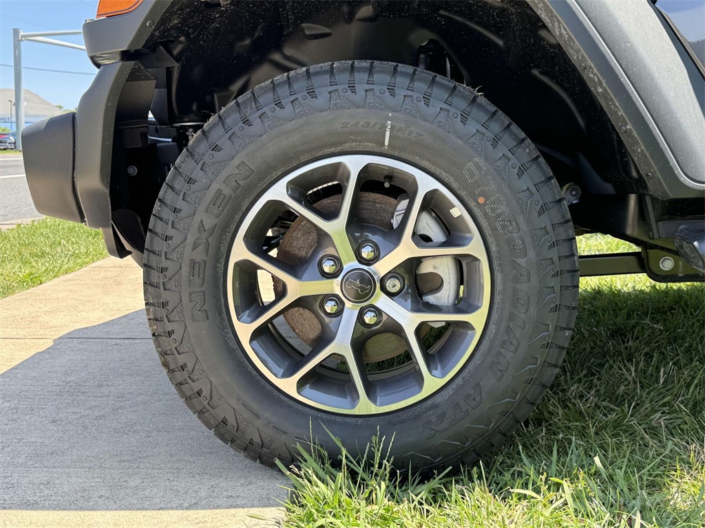 2025 Jeep Wrangler Sport S photo 17