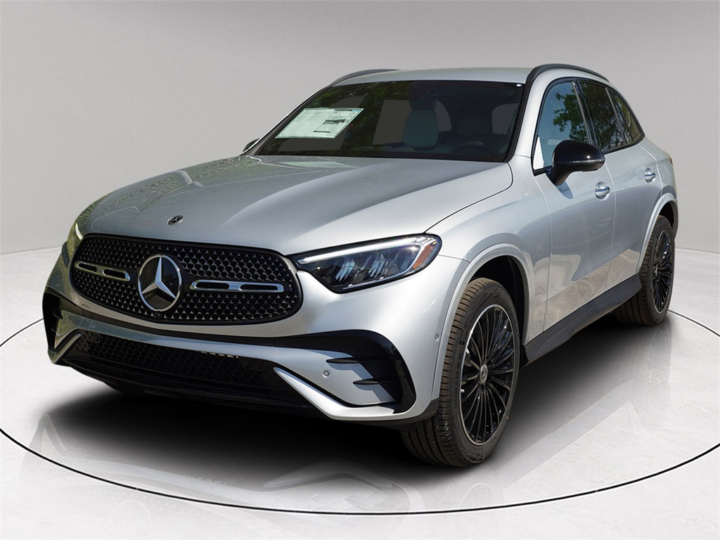 2025 Mercedes Benz GLC 300 4MATIC photo 3
