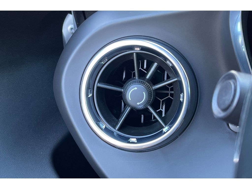 2017 Chevrolet Camaro 1LT photo 27