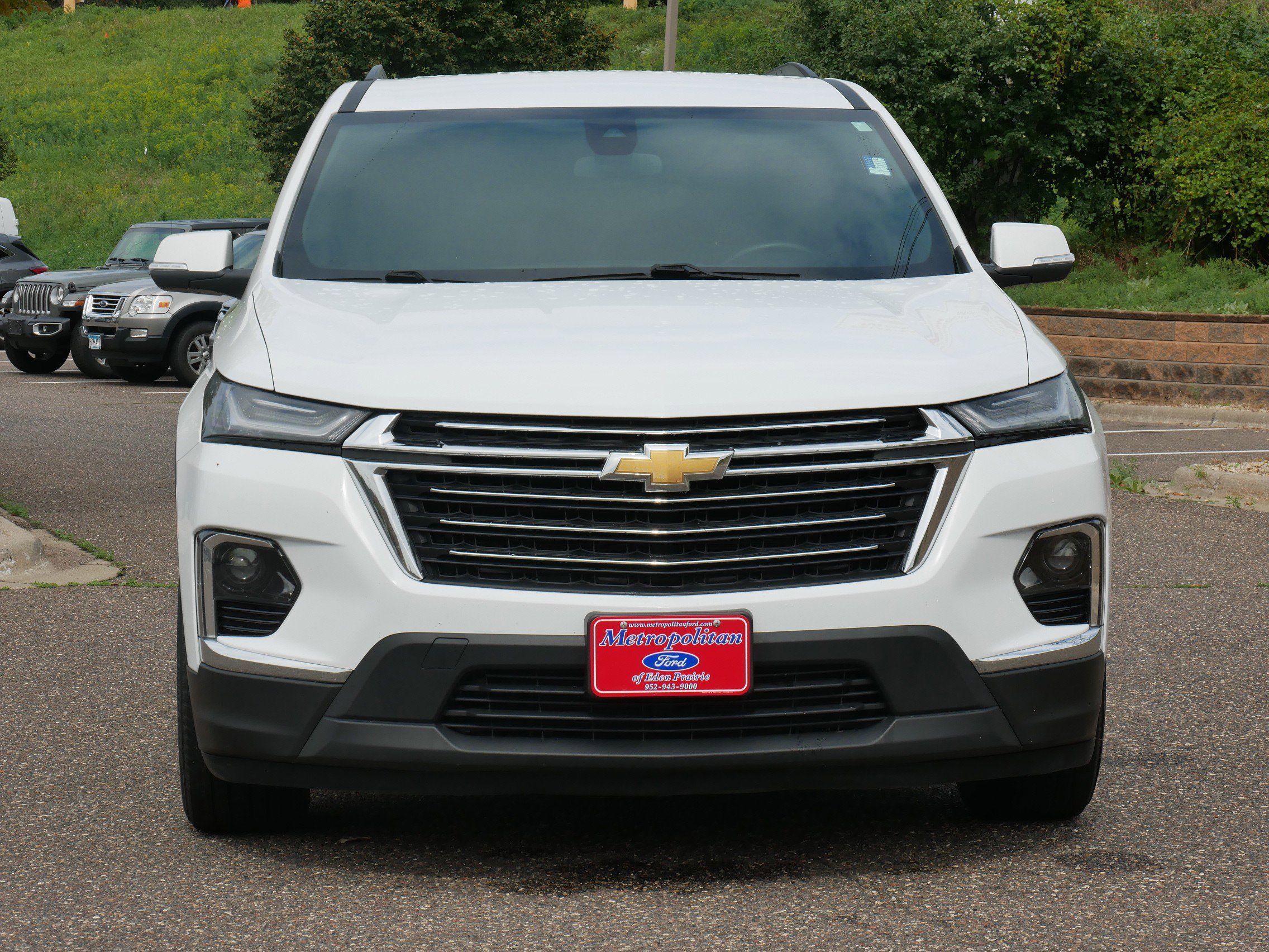 Used 2023 Chevrolet Traverse 1LT with VIN 1GNEVGKW4PJ171735 for sale in Eden Prairie, Minnesota