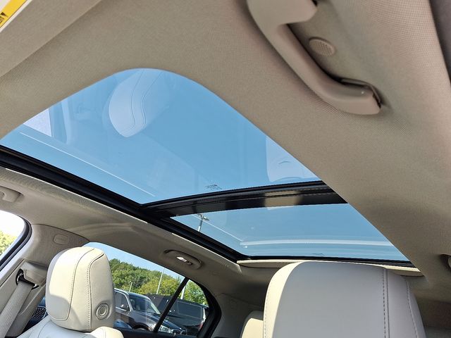 2023 Cadillac XT4 Premium Luxury photo 13