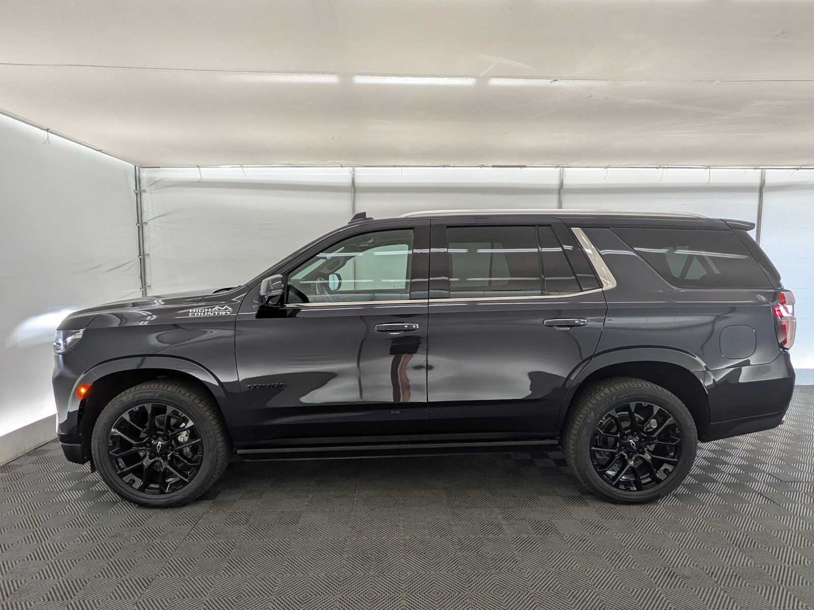 2023 Chevrolet Tahoe High Country photo 3