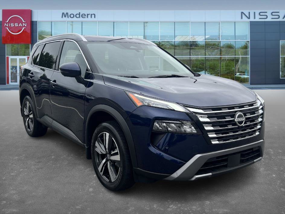 2024 Nissan Rogue SL photo 2