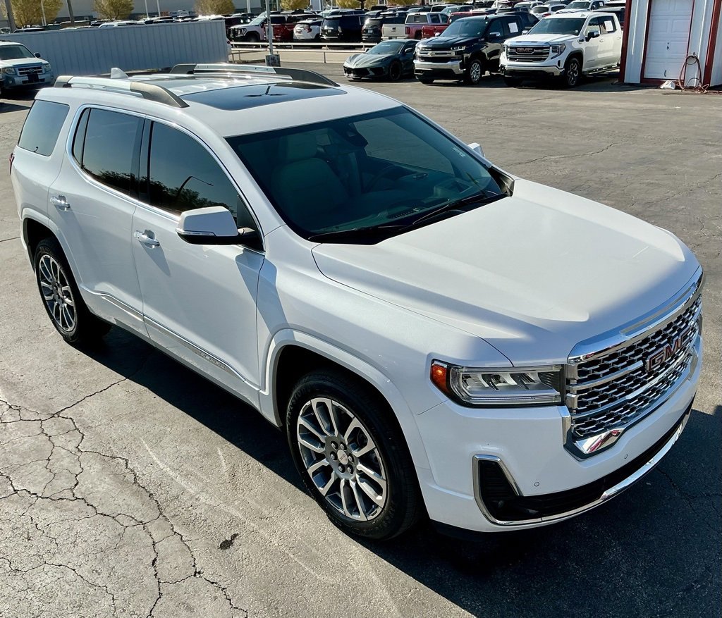 2023 Gmc Acadia Denali photo 3