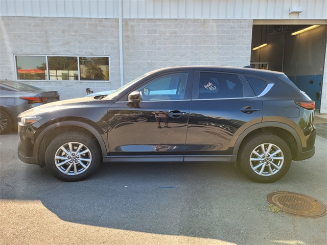 2023 Mazda CX-5 2.5 S Preferred photo 2
