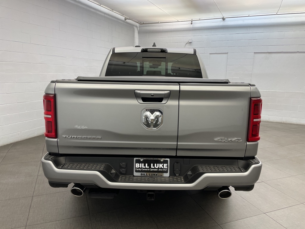 2025 Ram 1500 photo 4