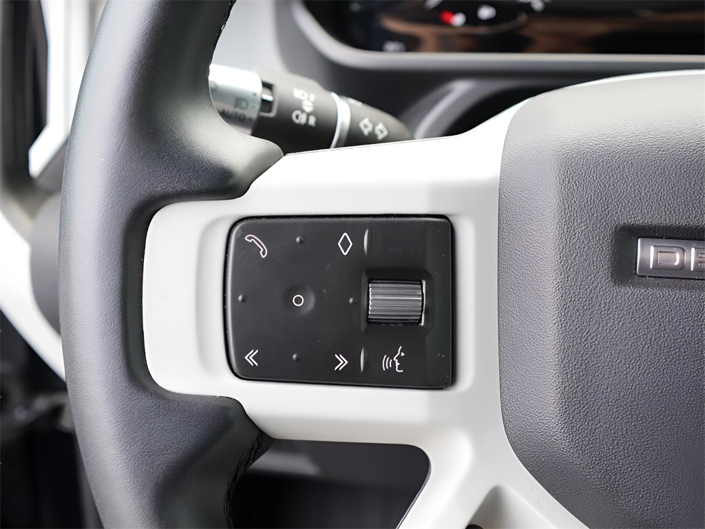 2022 Land Rover Defender 90 X-Dynamic S photo 29