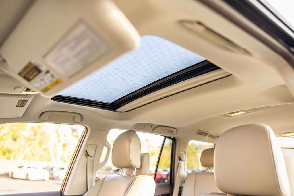 2017 LEXUS GX - Image 19