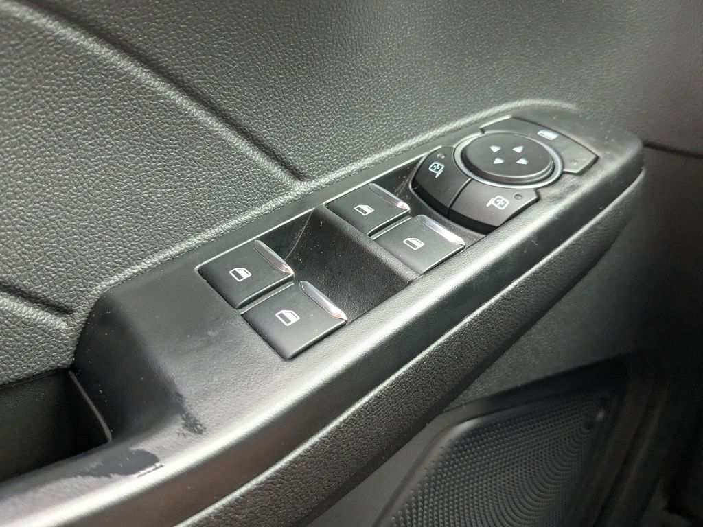 2025 Ford Escape Hybrid ST-Line photo 21