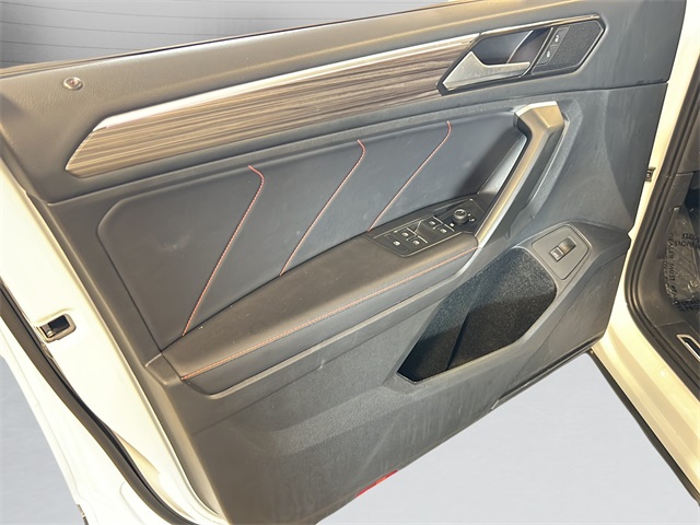 2024 Volkswagen Tiguan Wolfsburg Edition photo 9