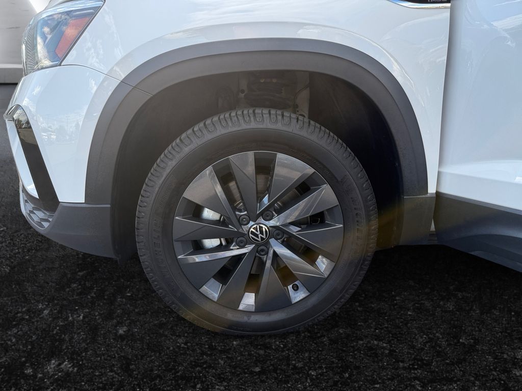 2022 Volkswagen Taos S photo 23