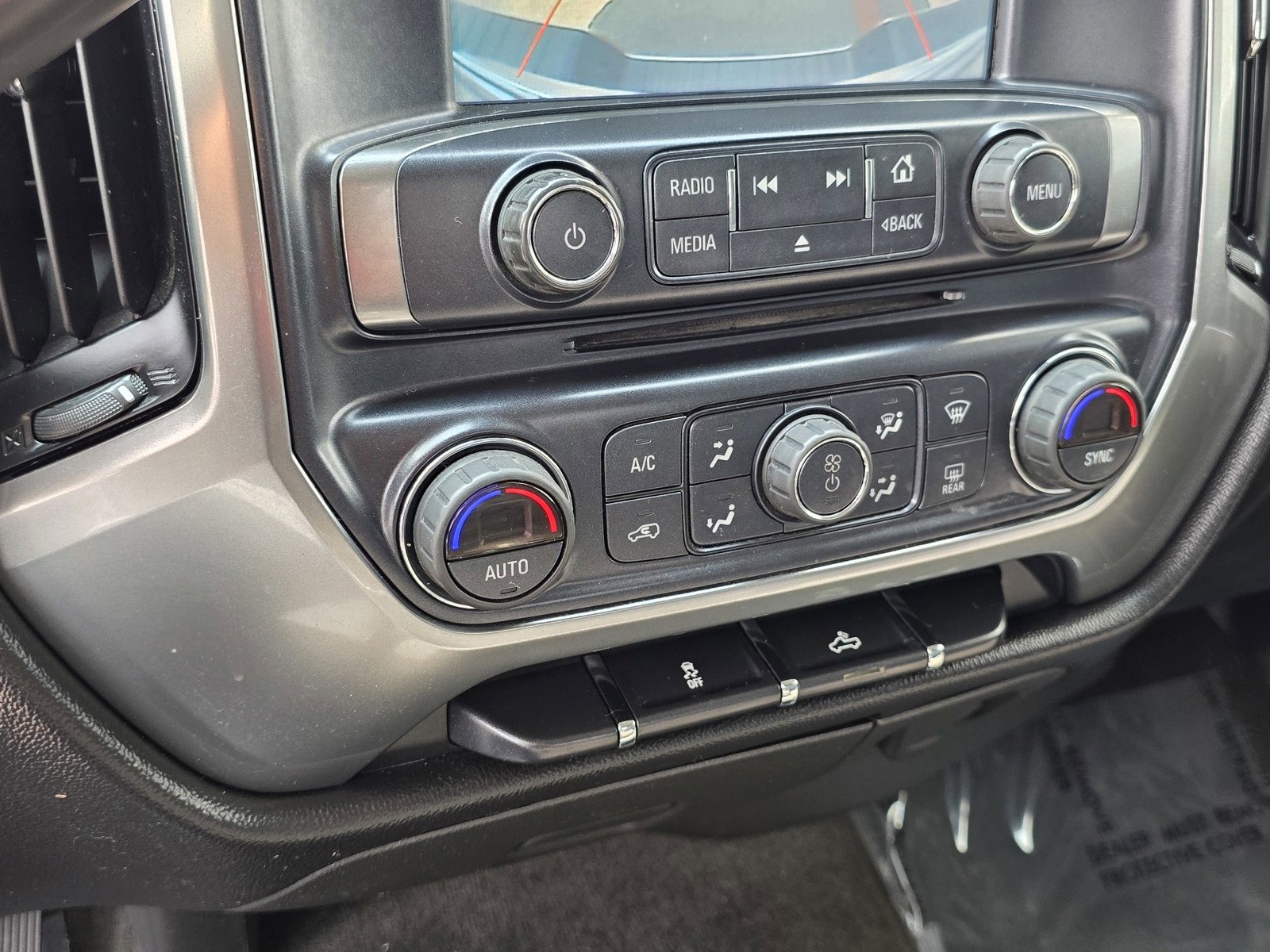 2017 Chevrolet Silverado 1500 LT photo 25