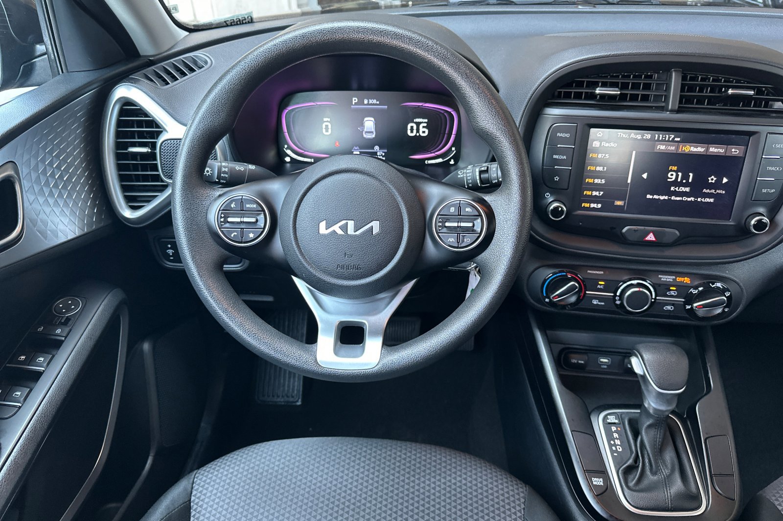 2023 Kia Soul LX photo 13