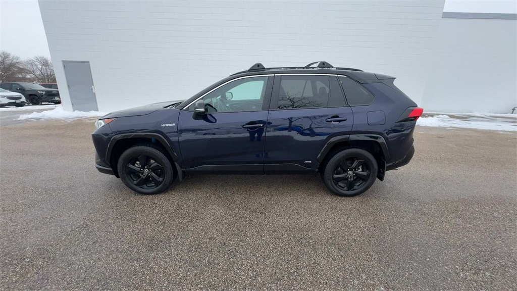 2021 Toyota RAV4 Hybrid XSE photo 4
