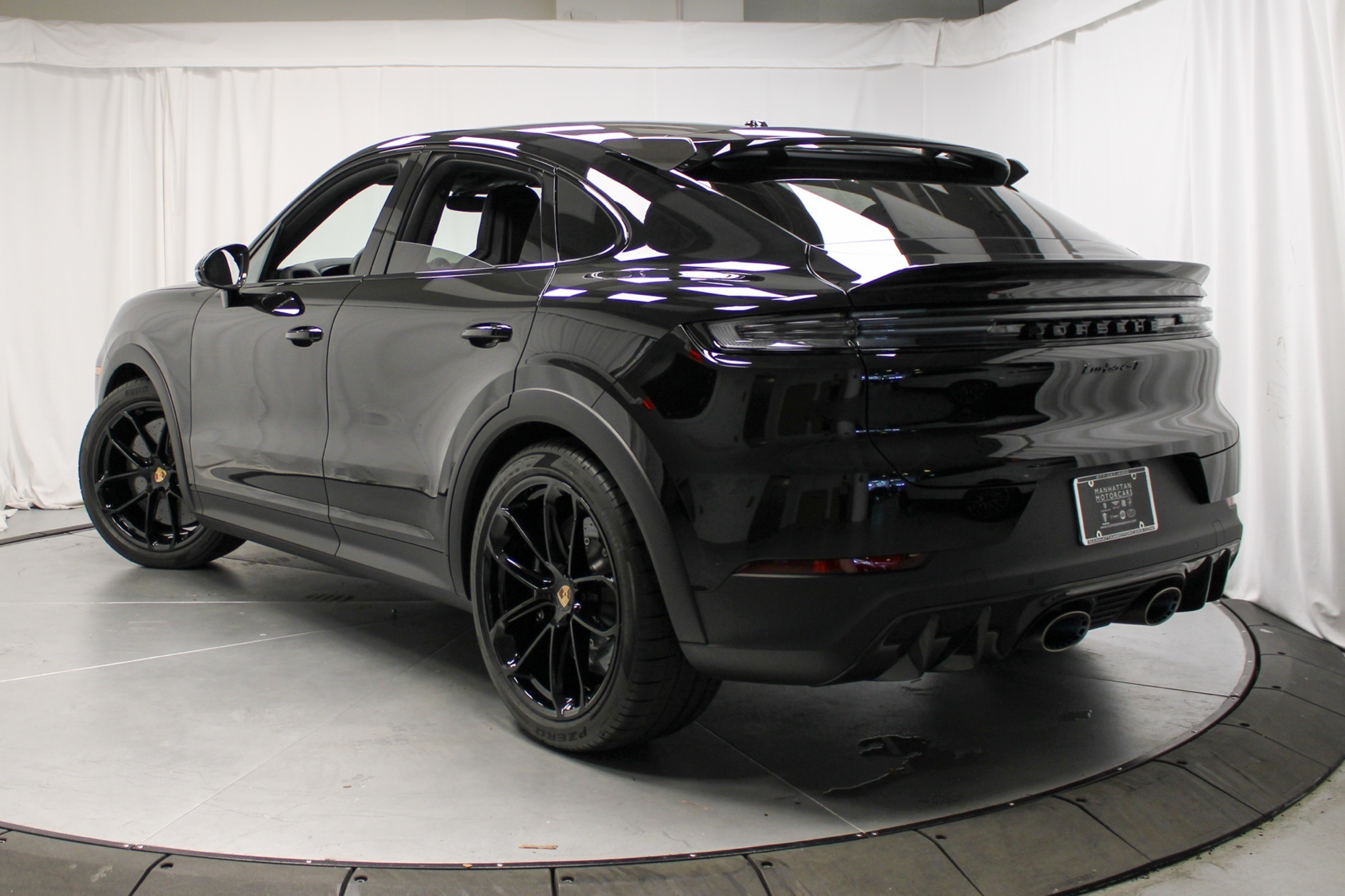 2025 Porsche Cayenne Coupe Turbo GT photo 3