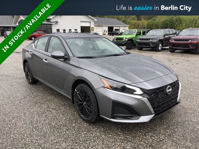 2025 Nissan Altima SV's photo