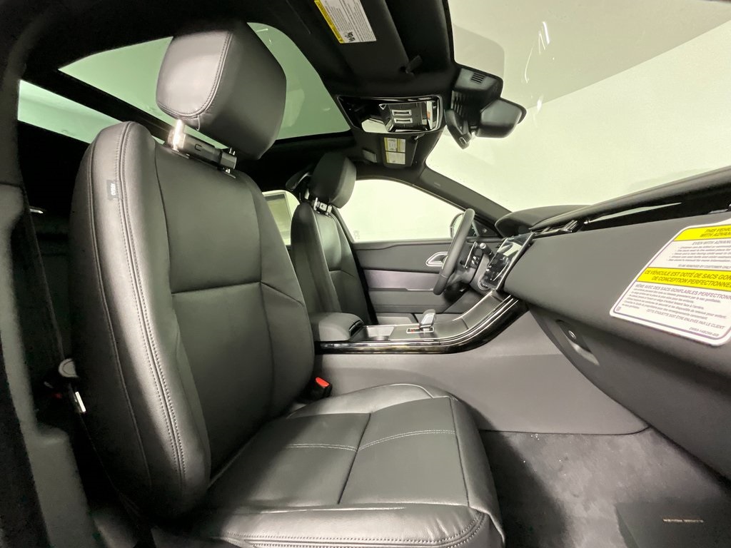 2026 Land Rover Range Rover Velar SE photo 2