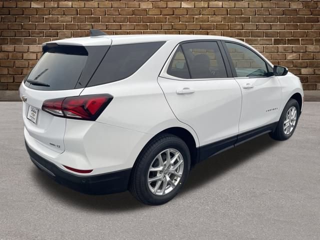 2024 Chevrolet Equinox LT photo 4