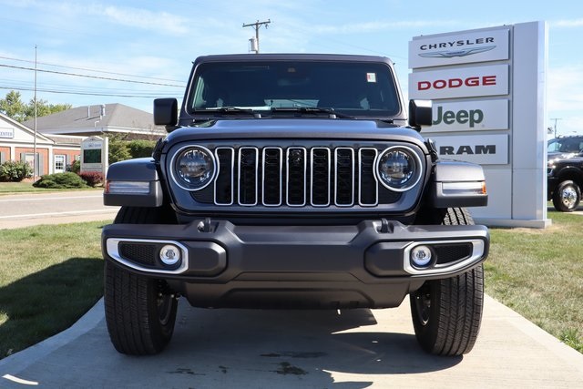 2025 Jeep Wrangler Sahara photo 2
