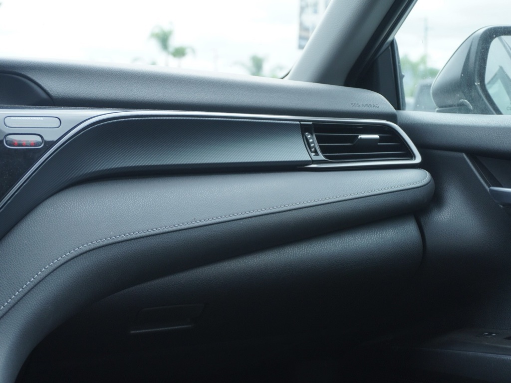 2023 Toyota Camry SE photo 23