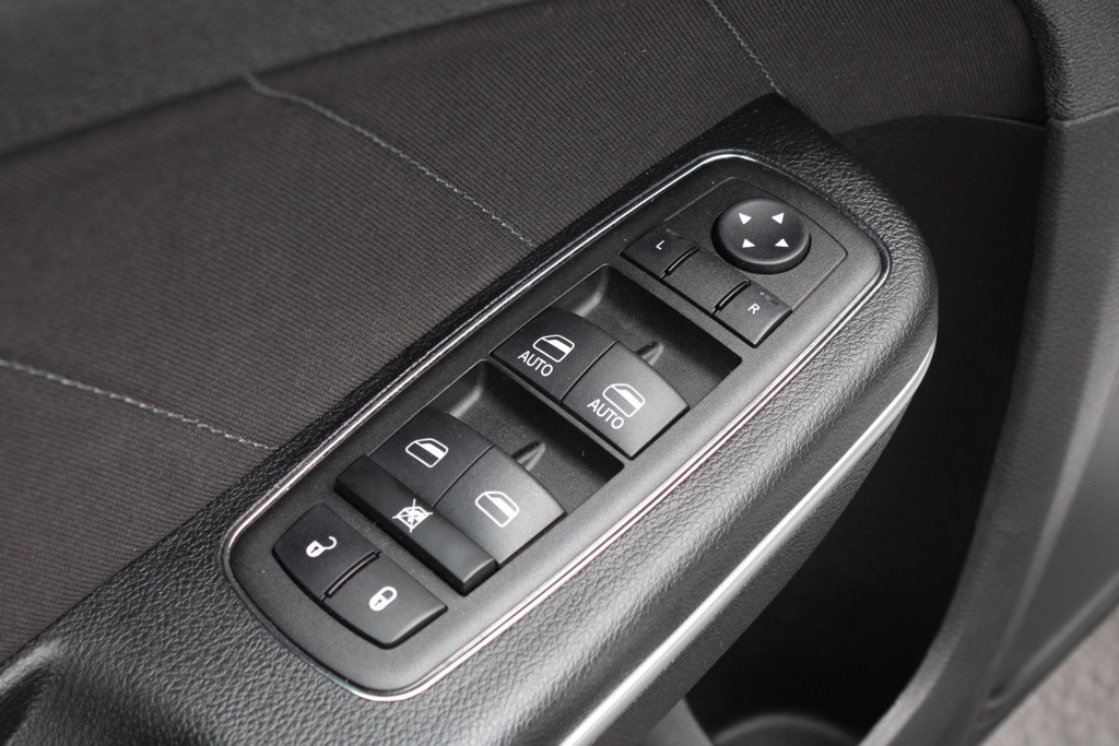 2023 Dodge Charger SXT photo 7