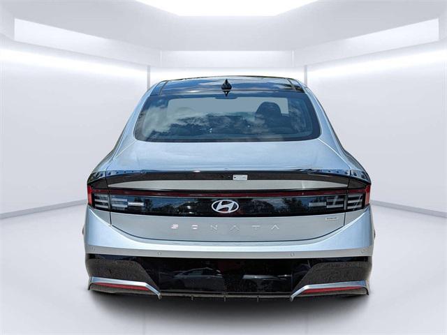 2025 Hyundai Sonata Hybrid Limited photo 4