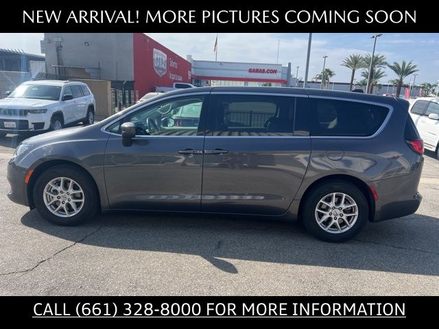 2022 Chrysler Voyager LX photo 2