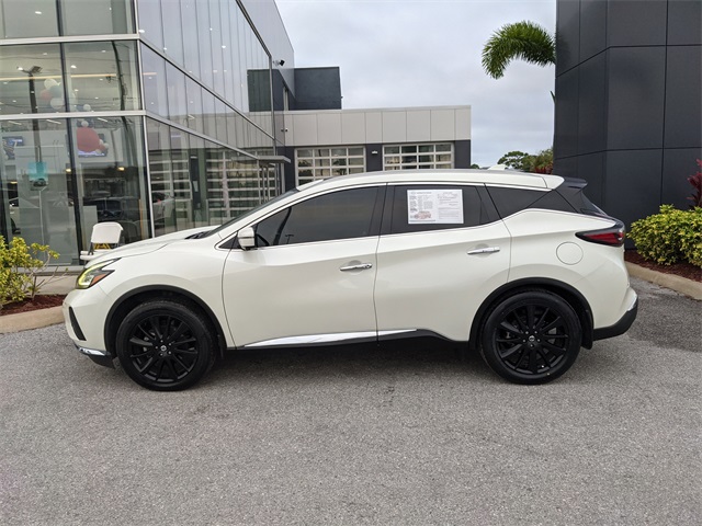 2021 Nissan Murano Platinum photo 2