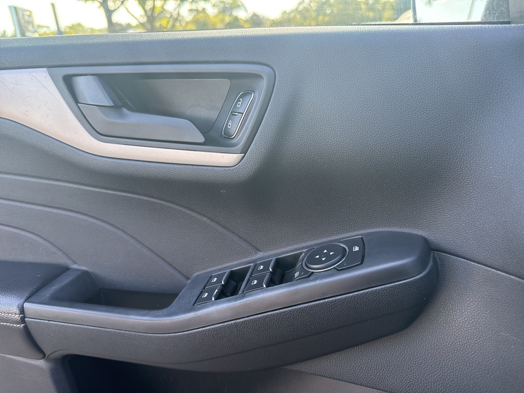 2022 Ford Escape SE photo 18