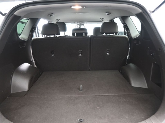 2019 Hyundai Santa Fe SE photo 4