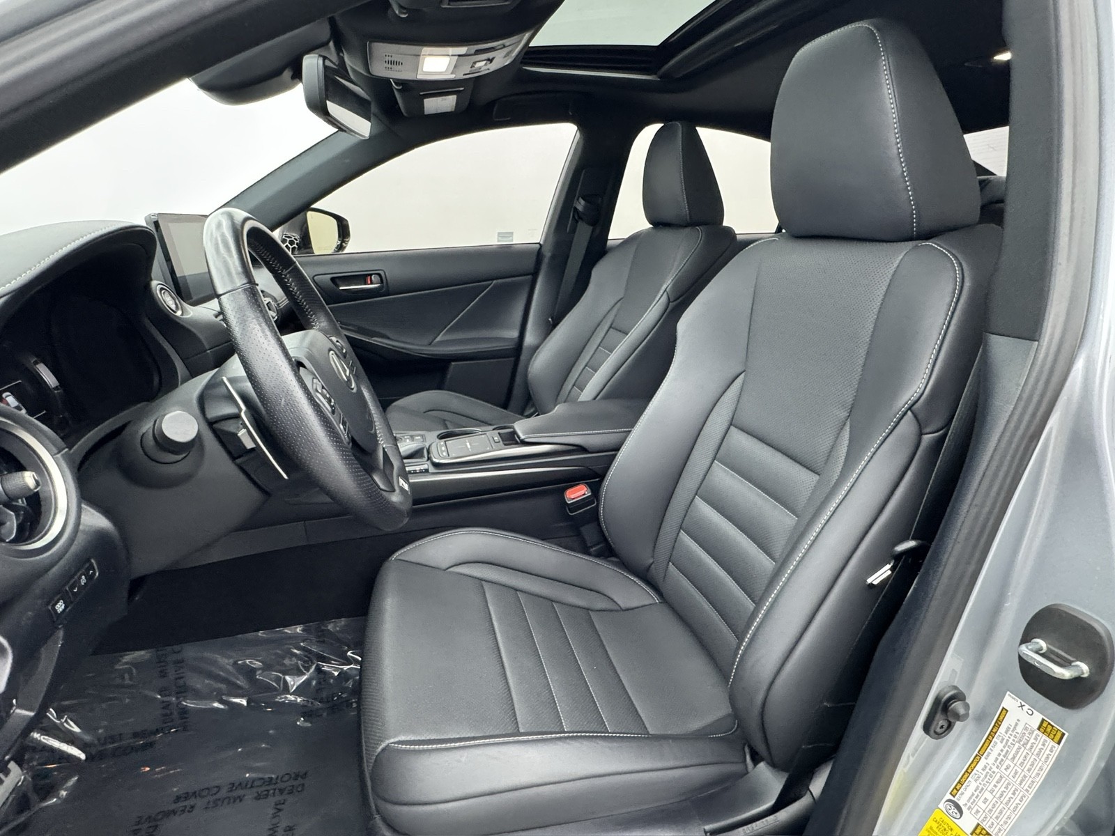 2022 Lexus IS 350 F SPORT photo 34