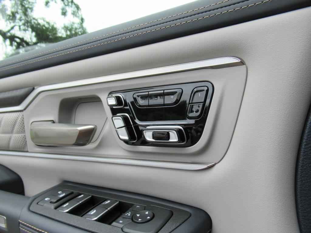 2025 Ram 1500 photo 28