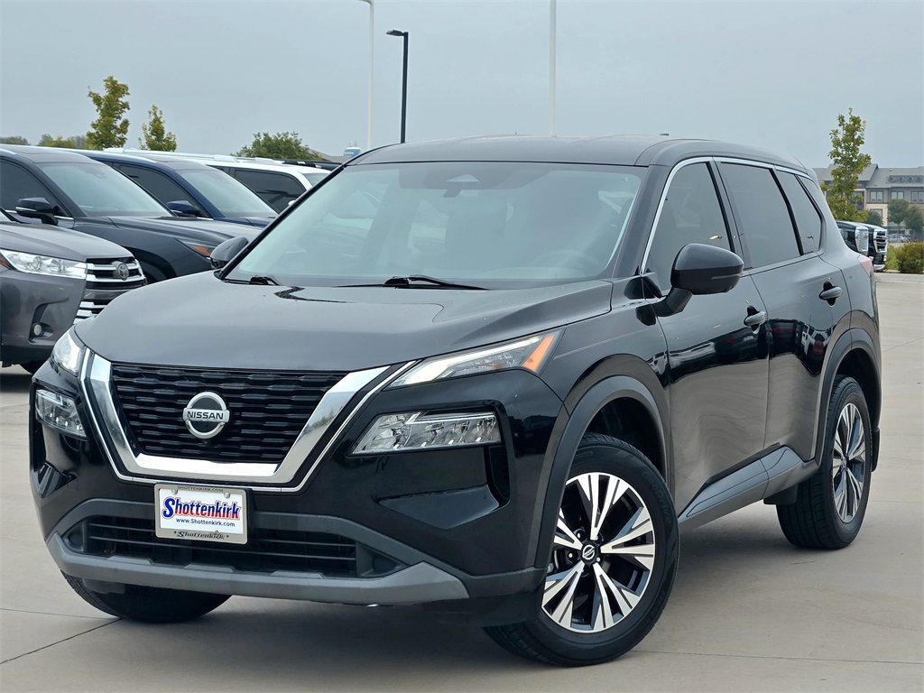 2021 Nissan Rogue SV photo 2