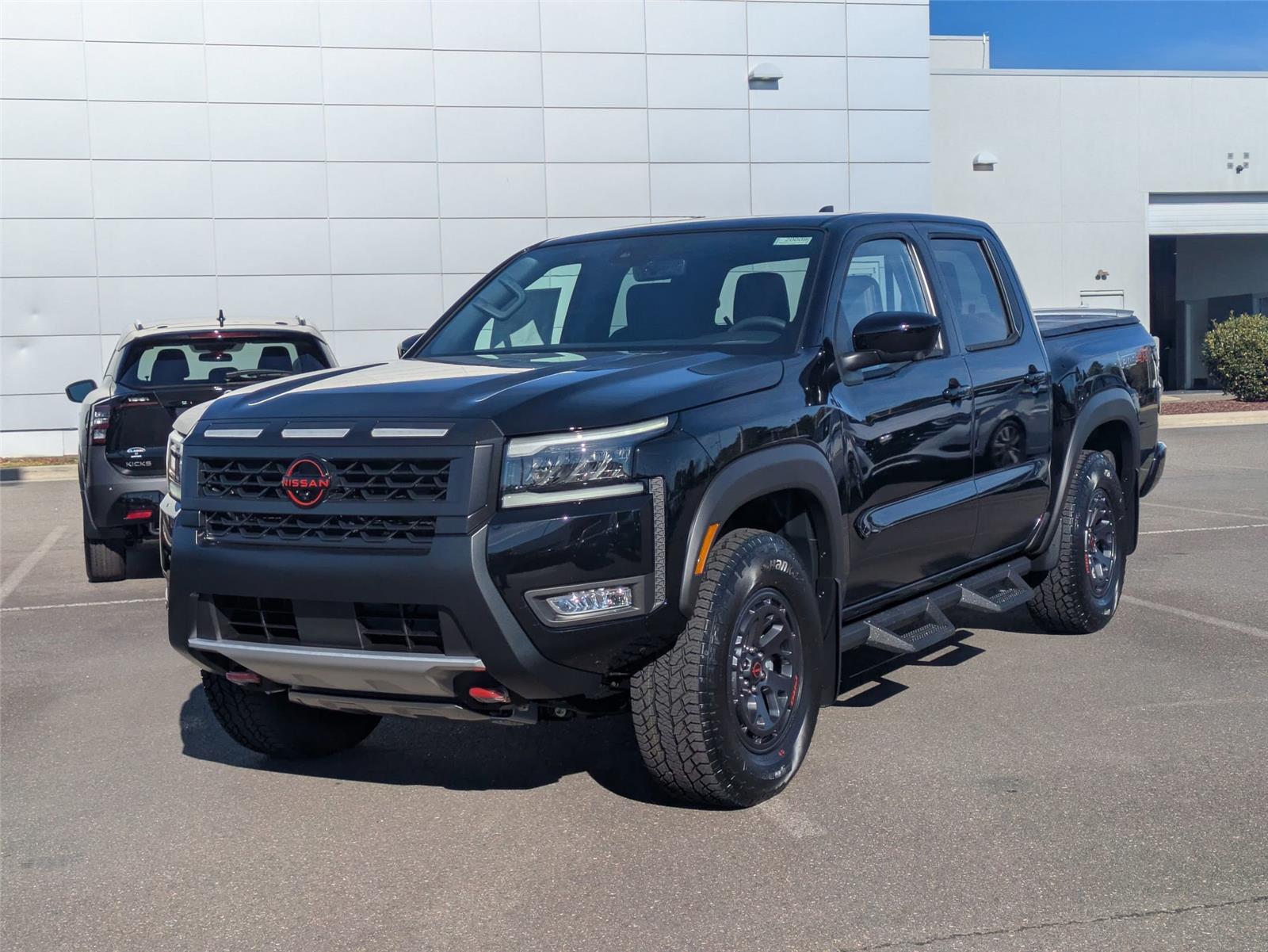 2026 Nissan Frontier PRO-4X's photo